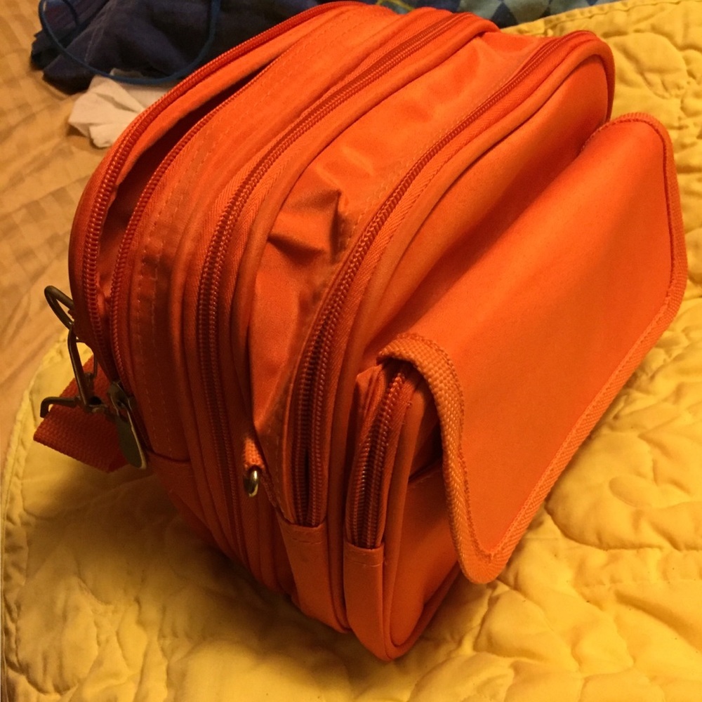 expande a bag orange travel